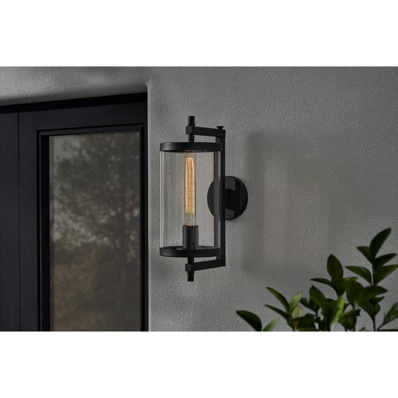 Hampton Bay Lisbon 15.88 pulgadas 1 luz negra Accesorio de luz de pared para exteriores con vidrio transparente - BAL-814