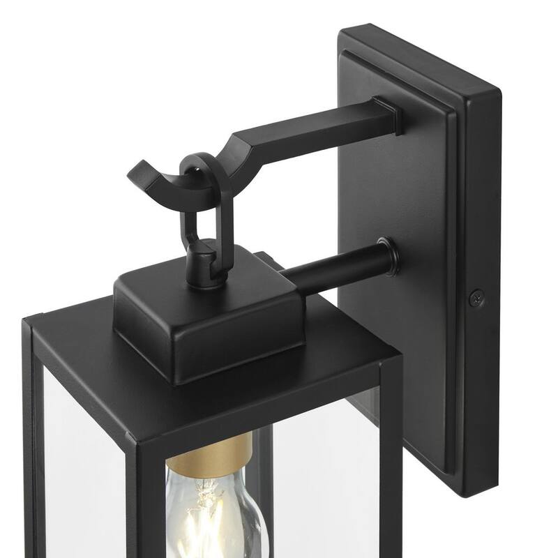 Aplique la luz de pared para exteriores Hampton Bay Maplebrook de 13.6 pulgadas en negro mate con acentos dorados, con voltaje de línea y sin bombilla incluida - HB7097-43.