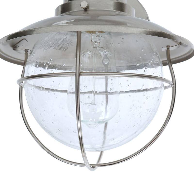 Luz de pared para exteriores con 1 luz y acabado en níquel cepillado, estilo cabaña, con cableado duro, de Hampton Bay, de 11.7 pulgadas, con linterna, sin bombilla incluida - BOA1691H-BN.