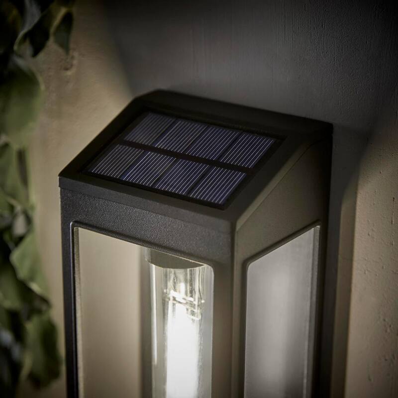 Luz de pared exterior solar LED negra Hampton Bay; 10 lúmenes - 92350-904