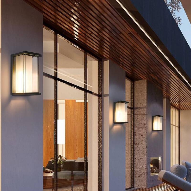 Lámpara de pared de linterna exterior Maxax Montpelier 12.8 pulgadas H 1 luz negra con cableado duro de atardecer a amanecer - 2264/1W