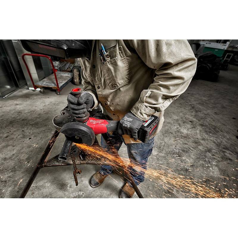 Amoladora de freno Milwaukee M18 FUEL 18V de ion de litio sin escobillas inalámbrica de 4-1/2 in./5 in. con interruptor deslizante y amoladora sin escobillas - 2883-20-2880-20.