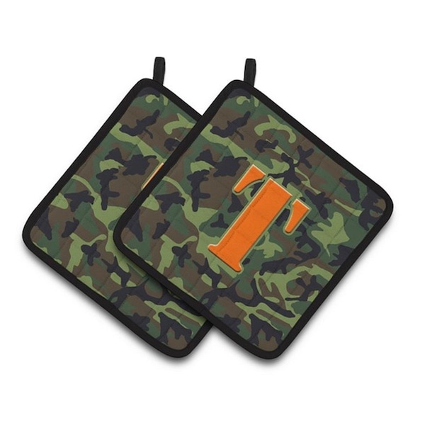 Carolines Treasures Letter T Monogram - Camo Green Pair of Pot Holders, 7.5 x 3 x 7.5 in. - CJ1030-TPTHD