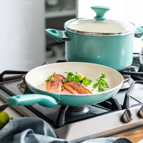 The Cookware Co GreenPan Rio Ceramic Coated Aluminum Fry Pan 12 in. Turquoise - CC002479-001