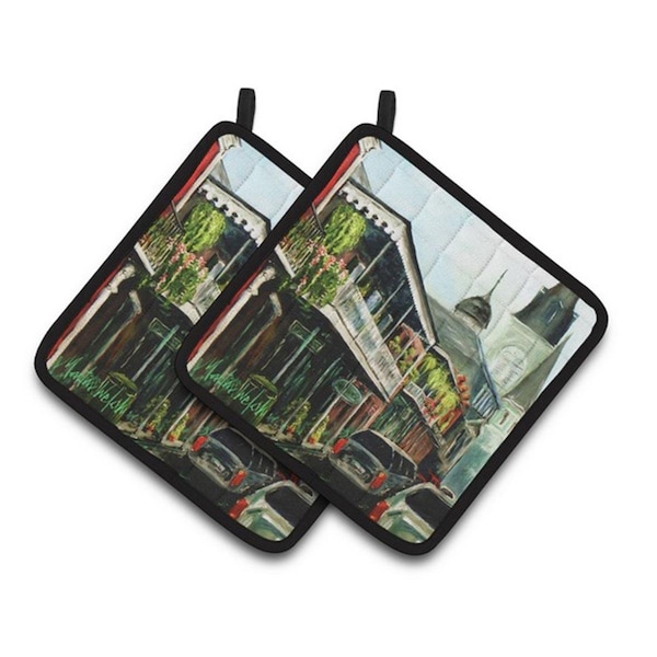 Carolines Treasures St Louis Cathedral Pair of Pot Holders, 7.5 x 3 x 7.5 in. - MW1201PTHD