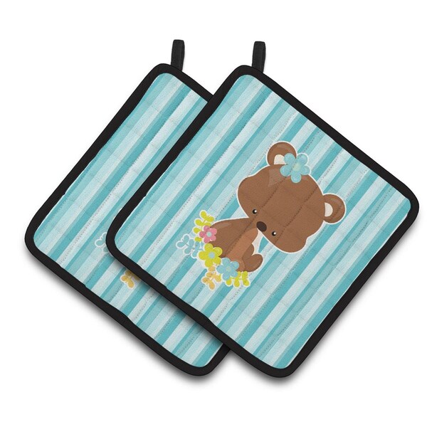 Carolines Treasures Bear With Flowers Pair of Pot Holders - BB7096PTHD