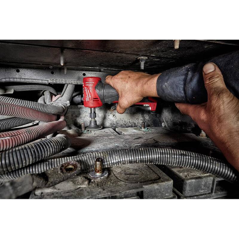 Esmeriladora recta angular inalámbrica Milwaukee M12 FUEL de 12V de iones de litio sin escobillas de 1/4 de pulgada con paquete de baterías XC de 4.0 Ah y kit de inicio - 2485-20-48-59-2440.
