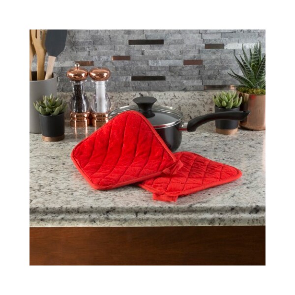Hastings Home Pot Holder Set, 2 Piece Oversized Heat Resistant Quilted Cotton Pot Holders By Hastings Home (Red) - 194105VUW