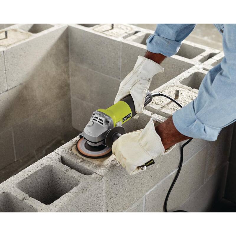 Amoladora angular con cable de 5.5 amperes y 4-1/2 pulgadas RYOBI - AG4031G