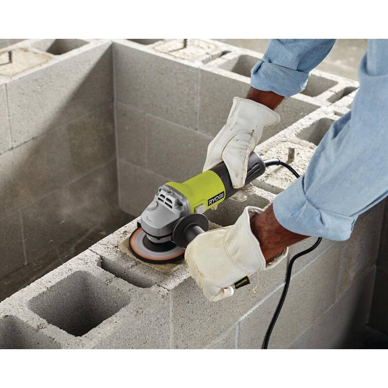 Amoladora angular con cable de 5.5 amperes y 4-1/2 pulgadas RYOBI - AG4031G