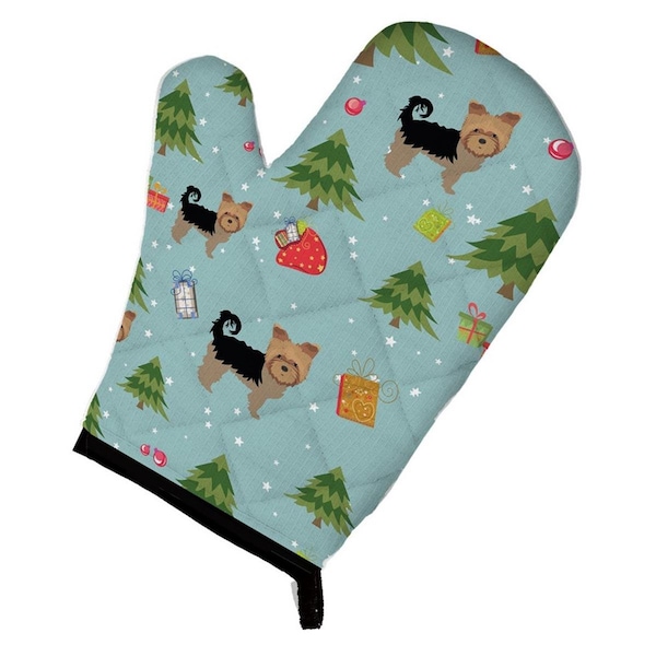 Carolines Treasures Christmas Yorkshire Terrier Oven Mitt - BB4990OVMT