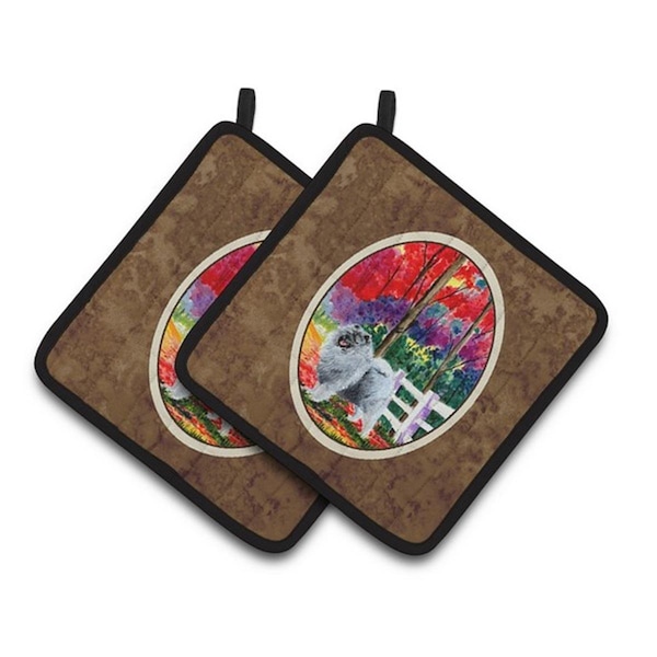 Carolines Treasures Keeshond Pair of Pot Holders, 7.5 x 3 x 7.5 in. - SS8432PTHD