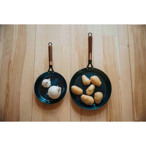 Barebones Living Blue Carbon Steel Skillet - 12in - CKW-420
