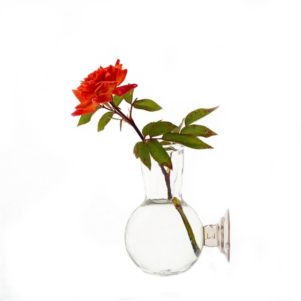 Plomeria 3 in. Tall Floral Illusion - PL2987026