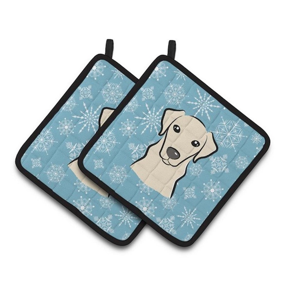 Carolines Treasures Snowflake Yellow Labrador Pair of Pot Holders, 7.5 x 3 x 7.5 in. - BB1656PTHD