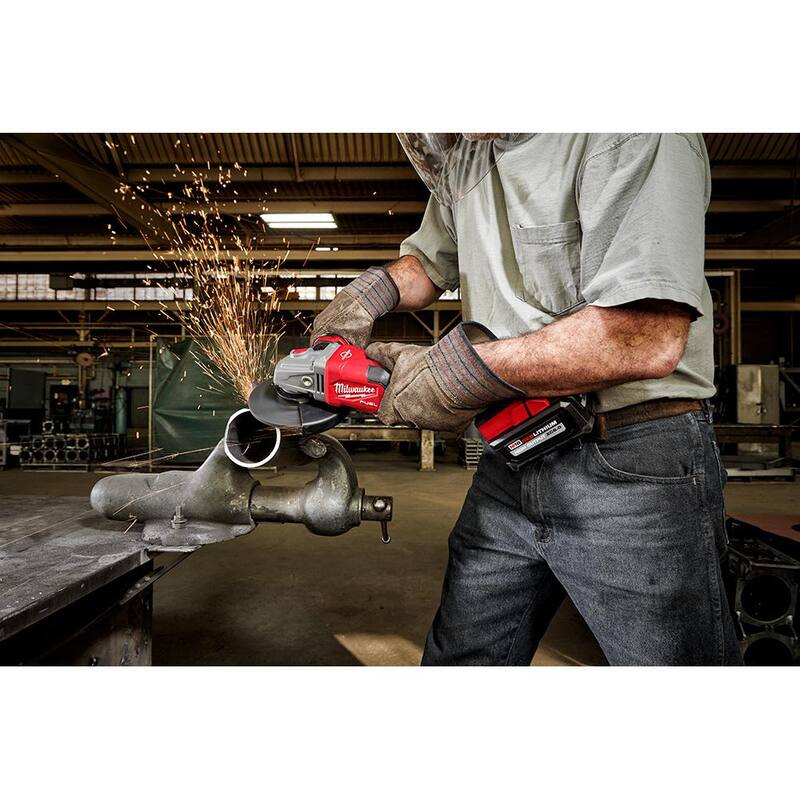 Amoladora inalámbrica Milwaukee M18 FUEL 18V de iones de litio sin escobillas de 4-1/2 in./6 in con interruptor deslizante con bloqueo (herramienta solamente) - 2981-20