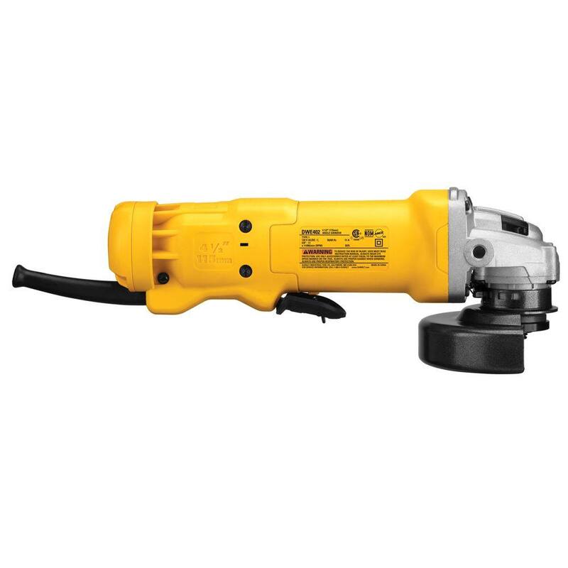 Esmeriladora angular pequeña de 4.5 pulgadas con cable DEWALT de 120V y 11 amperes - DWE402