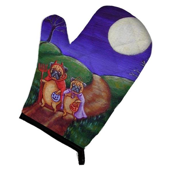 Carolines Treasures Trick or Treat Halloween Pug Oven Mitt - 7281OVMT