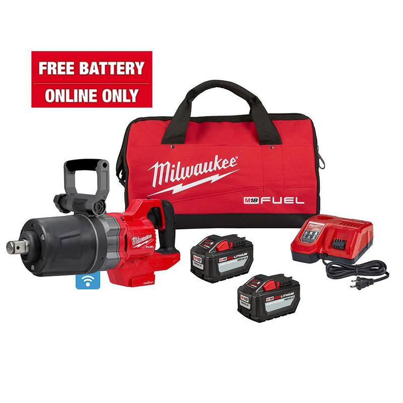 Llave de impacto inalámbrica Milwaukee M18 FUEL de 18 V con motor sin escobillas y batería de iones de litio de 1 pulgada con empuñadura en forma de D, kit con dos baterías de 12.0 Ah - 2868-22HD