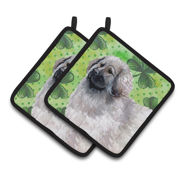 Carolines Treasures Moscow Watchdog St.Patricks Pair of Pot Holders - BB9847PTHD