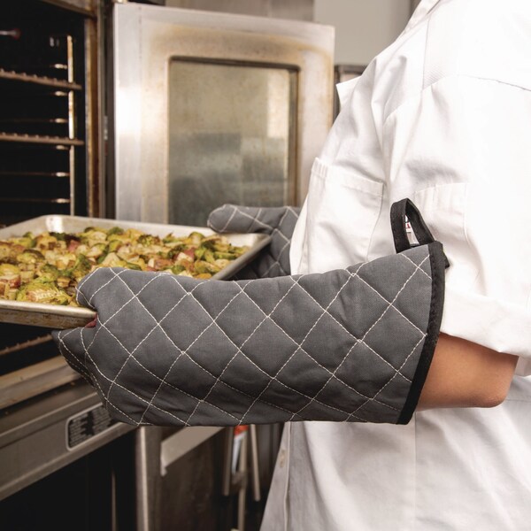San Jamar Bestguard Oven Mitt, 17 in., WebGuard Plus Fabric, Black, Pair - 800FG17-BK