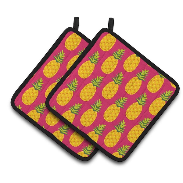 Carolines Treasures Pineapples on Pink Pair of Pot Holders - BB5136PTHD