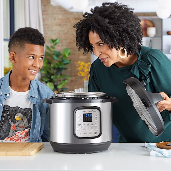 Instant Pot Duo Crisp Stainless Steel Pressure Cooker 8 qt Black/Silver - 140-0021-01