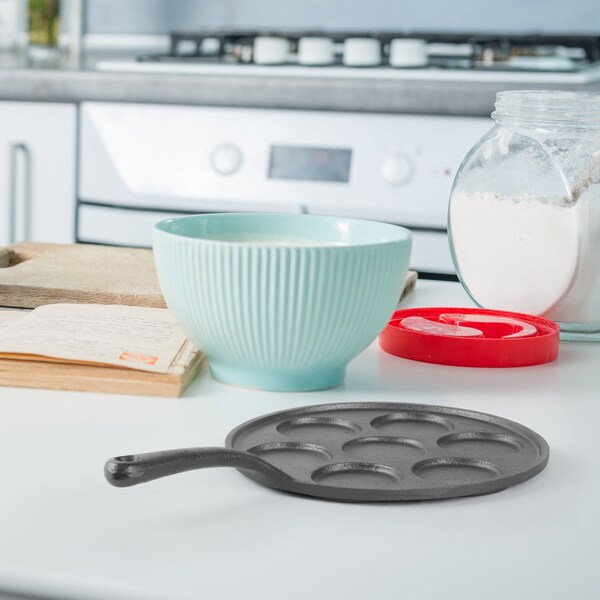 Commercial Chef Cast Iron Pancake Pan, Makes 7 Mini Silver Dollar Pancakes - CHCI172