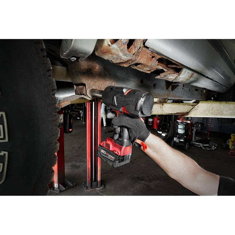 Milwaukee M18 FUEL 18V Llave de Impacto de Alto Torque sin Escobillas Inalámbrica de Iones de Litio de 1/2 in con Kit de Retención de Pasador, Baterías Resistentes - 2766-22R