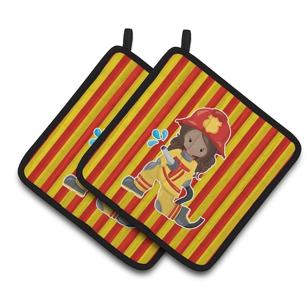 Carolines Treasures Fireman Girl Pair of Pot Holders - BB7000PTHD