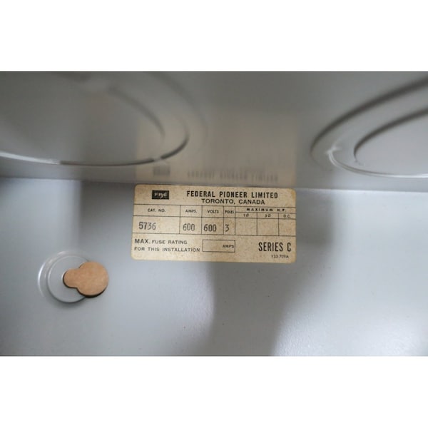 Interruptor de desconexión no fusible Federal Pioneer de 3 polos, 600 A, 600 Vca - 5736.