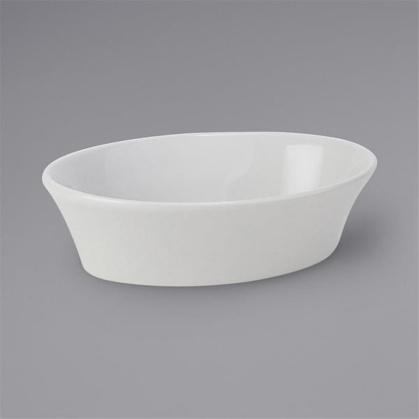 Tuxton China Tuxton 10 oz Porcelain White Oval Baker - BPK-100