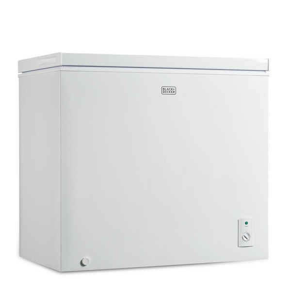 Black & Decker 7.0 Cu. Ft. Chest Freezer, Holds up to 245 Lbs. of Frozen Food with Organizer Basket - BCFK706