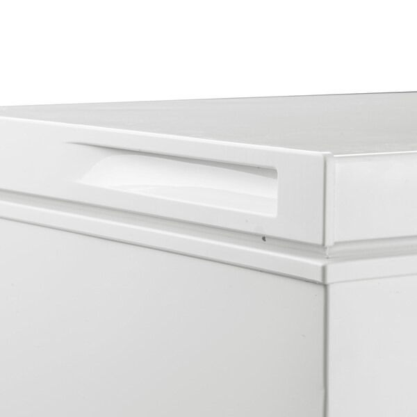 Black & Decker 7.0 Cu. Ft. Chest Freezer, Holds up to 245 Lbs. of Frozen Food with Organizer Basket - BCFK706