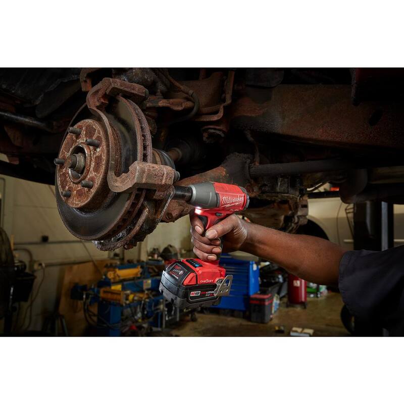 Milwaukee M18 FUEL ONE-KEY Llave de impacto inalámbrica sin escobillas de iones de litio de 18V de 3/8 pulgadas con anillo de fricción (herramienta solamente) - 2758-20
