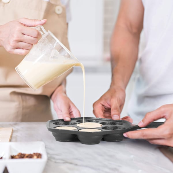 Commercial Chef Cast Iron Danish Aebleskiver Pan, Makes 7 Pancake Balls - CHCI4105