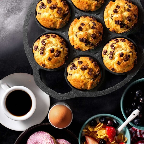 Commercial Chef Cast Iron Biscuit Pan, Pre-seasoned Cast Iron Cookware for Muffins & Scones - CHCI4129