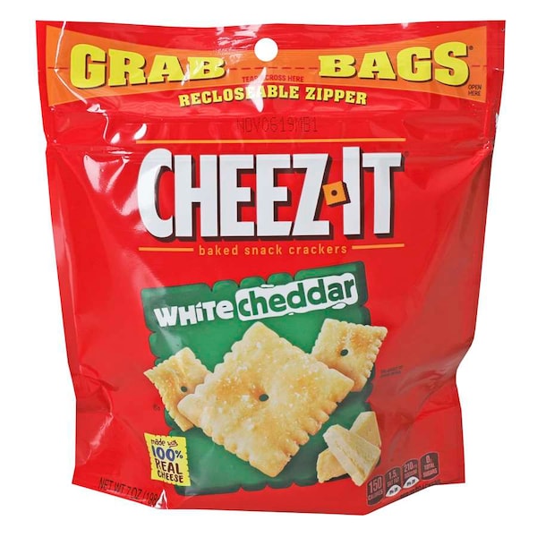 Cheez-It Cheez-It Bolsa para llevar recerrable de galletas de cheddar blanco de 7 oz. Paquete de 6 - 2410011621