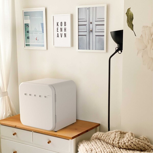 Husky Retro 1.5 Cu.Ft/43L Mini Fridge, White - OSFR003-WM