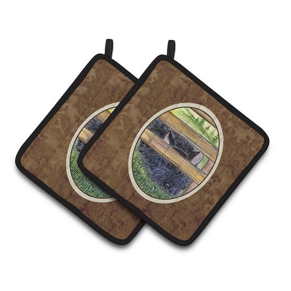 Carolines Treasures Scottish Terrier Pair of Pot Holders, 7.5 x 3 x 7.5 in. - SS8193PTHD