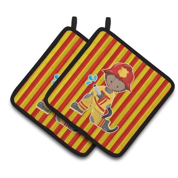 Carolines Treasures Fireman Boy Pair of Pot Holders - BB6996PTHD