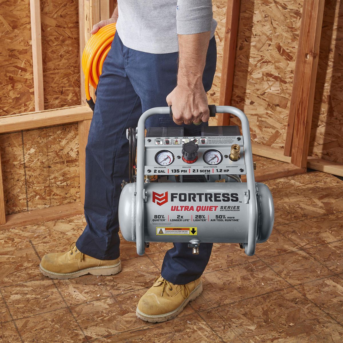 Fortaleza 2 Galones 135 PSI, Compresor de Aire para Sitios de Trabajo de Mano Ultra Silencioso - 64596