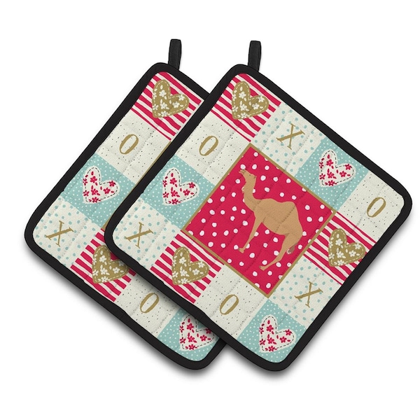 Carolines Treasures 7.5 x 7.5 in. Arabian Camel Dromedary Love Pair of Pot Holders - CK5244PTHD