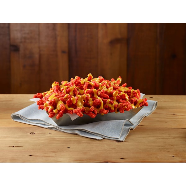 Bocadillos crujientes con sabor a queso de Cheetos Flamin Hot de 2 oz. en bolsa de plástico, paquete de 64 - 44368