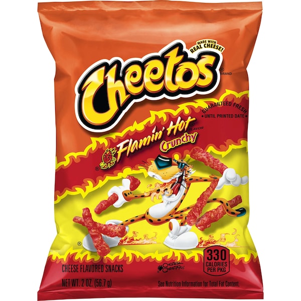 Bocadillos crujientes con sabor a queso de Cheetos Flamin Hot de 2 oz. en bolsa de plástico, paquete de 64 - 44368