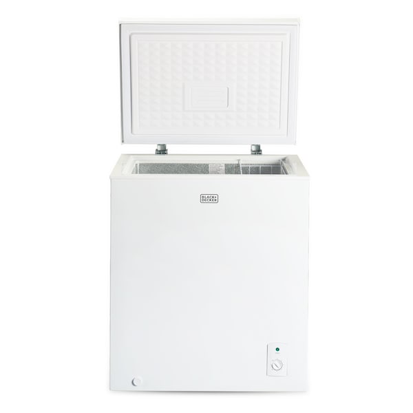 Black & Decker 5.1 Cu. Ft. Chest Freezer, Holds up to 178 Lbs. of Frozen Food with Organizer Basket - BCFK516