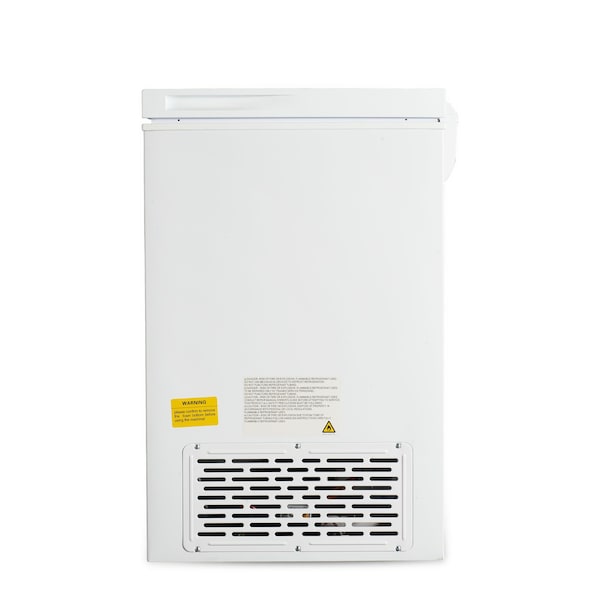 Black & Decker 5.1 Cu. Ft. Chest Freezer, Holds up to 178 Lbs. of Frozen Food with Organizer Basket - BCFK516