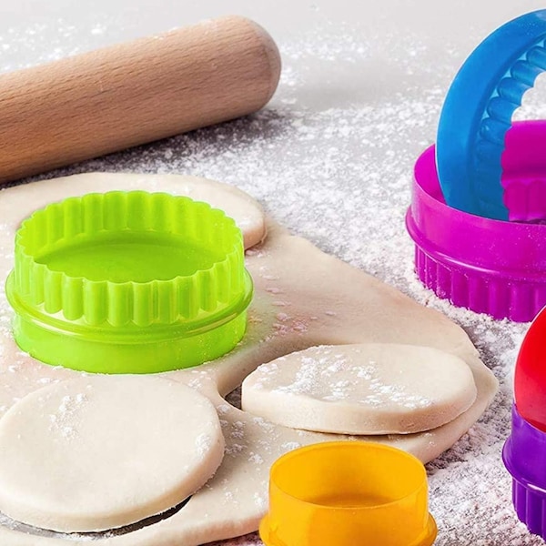 1947Kitchen 7-Pack: Two-Sided Biscuit Cutter Set For Cookies and Fondant Cakes, 7PK - TI-7ANKBC
