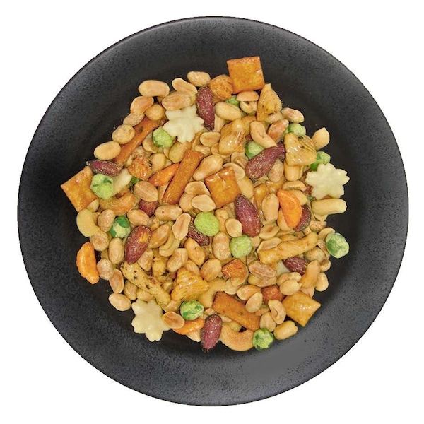 Mezcla de bocadillos Azar Azar asiáticos con chícharos wasabi en bolsa de 5 libras, paquete de 2 - 9616396