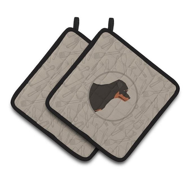 Carolines Treasures Carolines Treasures CK2205PTHD Rottweiler In the Kitchen Pair of Pot Holders - CK2205PTHD